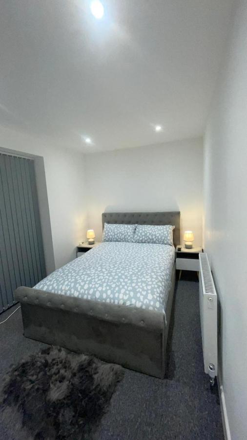 2 Bed Room Luxury Apartment In Old Kent Road Londres Extérieur photo