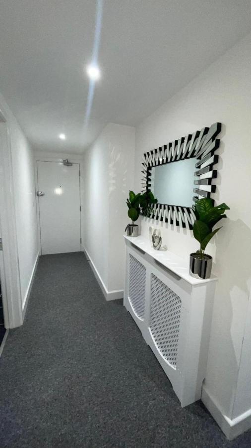 2 Bed Room Luxury Apartment In Old Kent Road Londres Extérieur photo